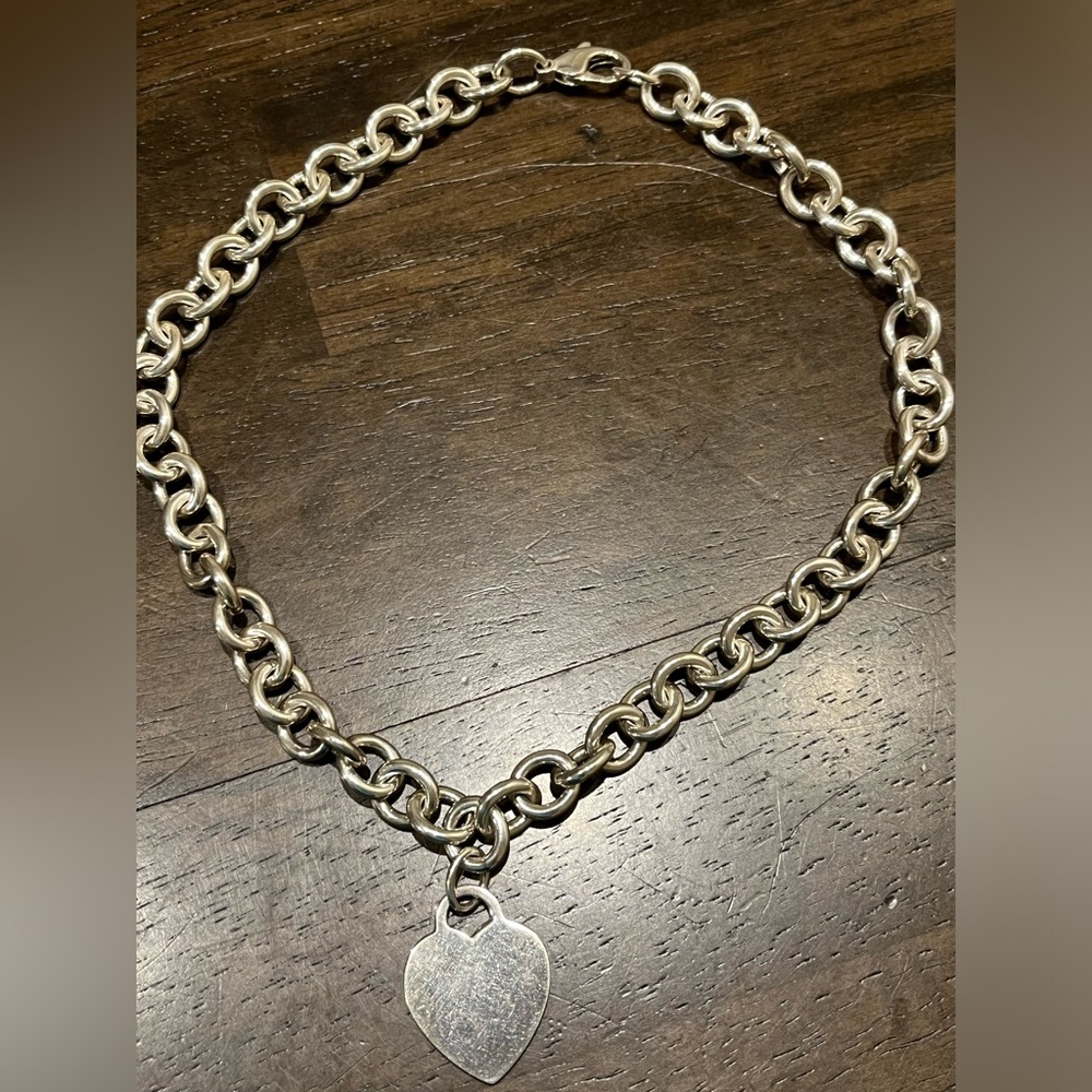 Tiffany&Co vintage heart tag chain link necklace. 100% authentic. - Picture 3 of 7
